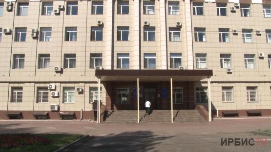 «В здании бомба»: в Павлодаре из судов эвакуировали более 130 человек